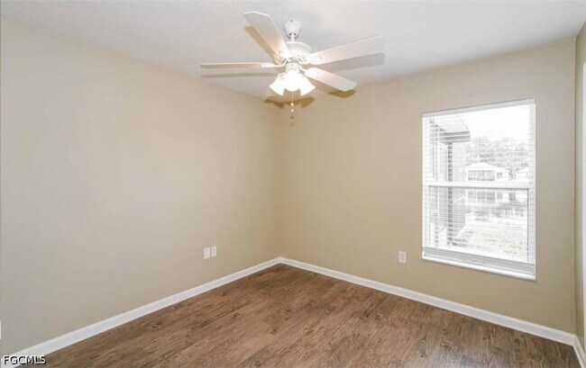 Foto del edificio - 3741 SE 3rd Ave