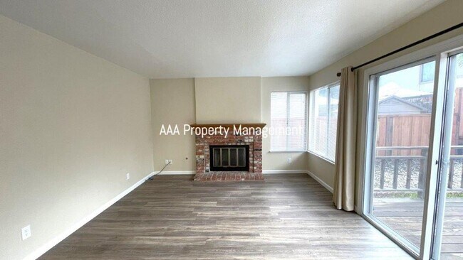 Building Photo - Antioch Beautiful remodeled 4 bedroom 2.5 ...
