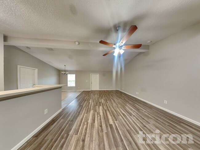 Building Photo - 13 Slocum Path