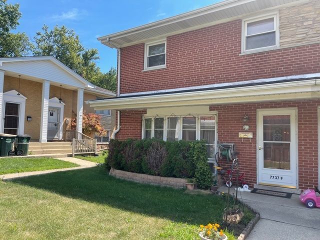 Primary Photo - 7737 N Nordica Ave