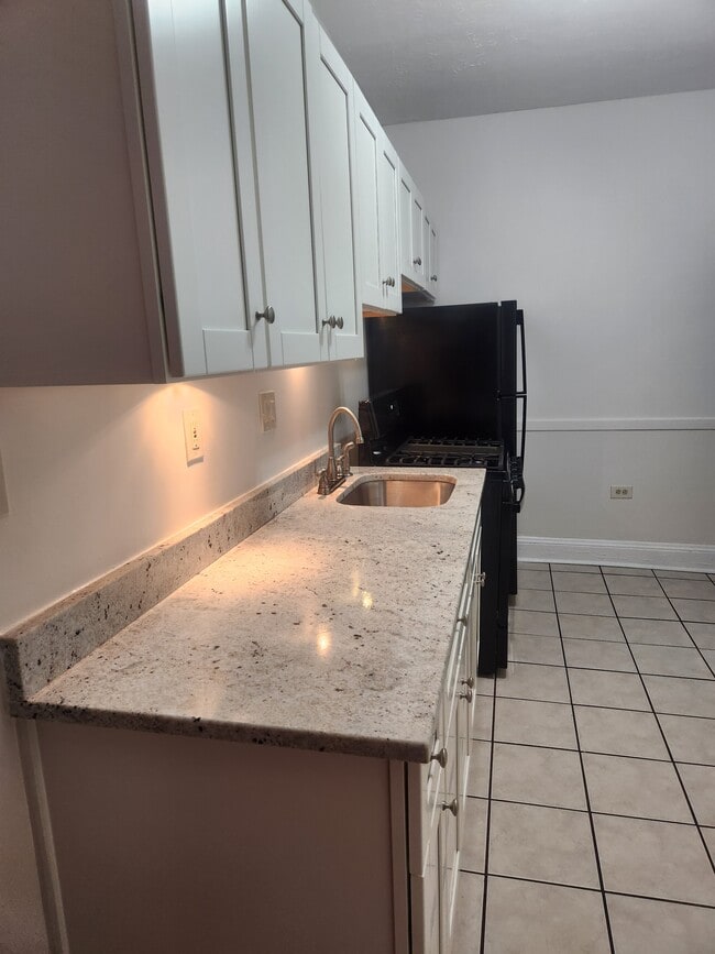 Building Photo - Virginia Apartments