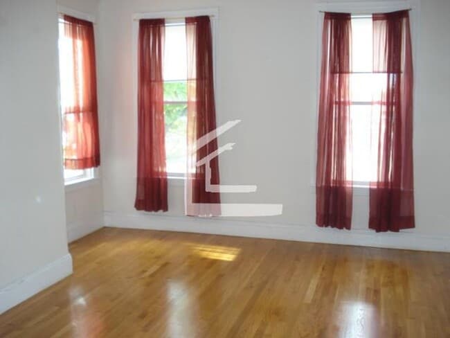 Photo - 198 Market St Apartment