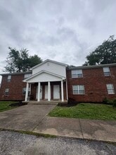 Building Photo - 1712 McGregor Ct