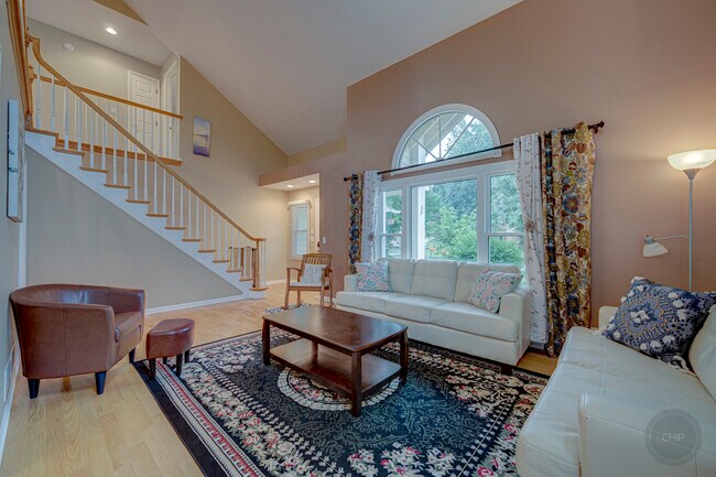 Foto del edificio - 2123 High Meadow Rd