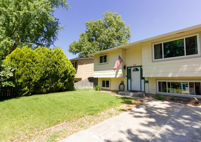 Foto del edificio - 6210 W Poplar St