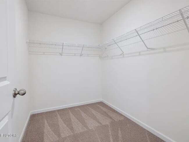 Foto del edificio - 7821 Night Shade Ln