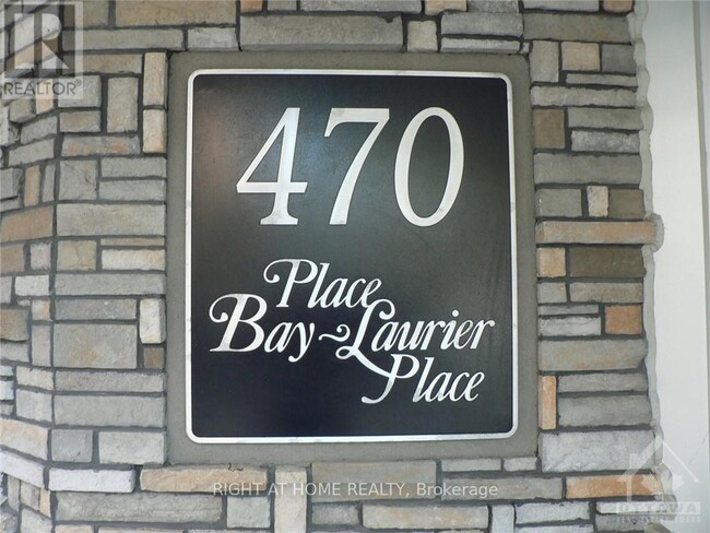 Photo du bâtiment - 470-2470 Laurier Ave W