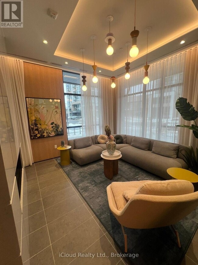 Photo du bâtiment - 720 Whitlock Ave