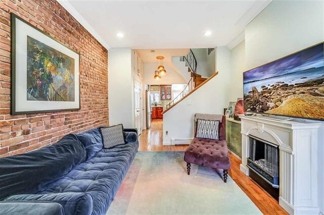 Primary Photo - 722 Park Ave