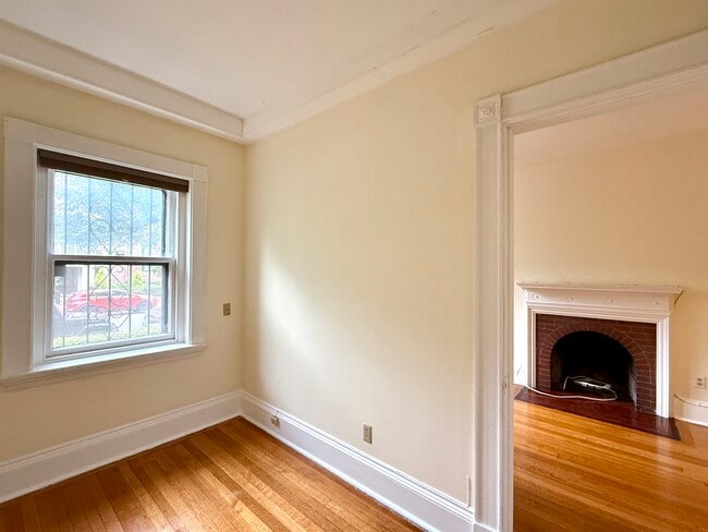 Building Photo - 188 Marlborough St