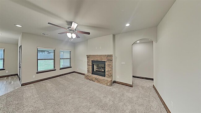 Foto del edificio - 12909 Running Pebble Rd