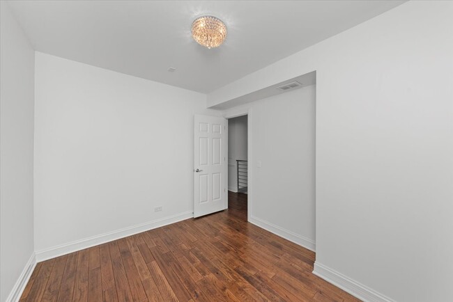 Foto del edificio - 1541 W Cortez St
