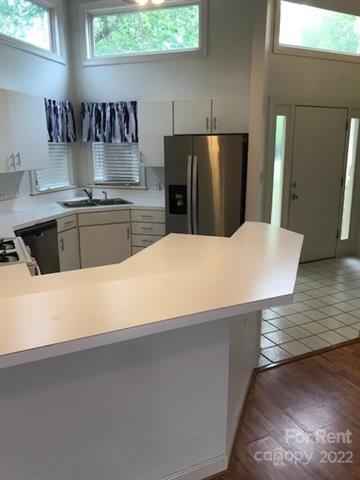Foto del edificio - 14519 Waterside Dr