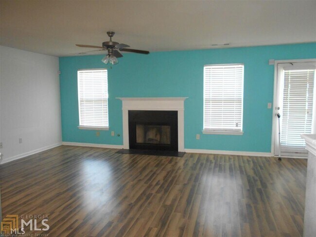 Foto del edificio - 7250 Laurel Creek Dr