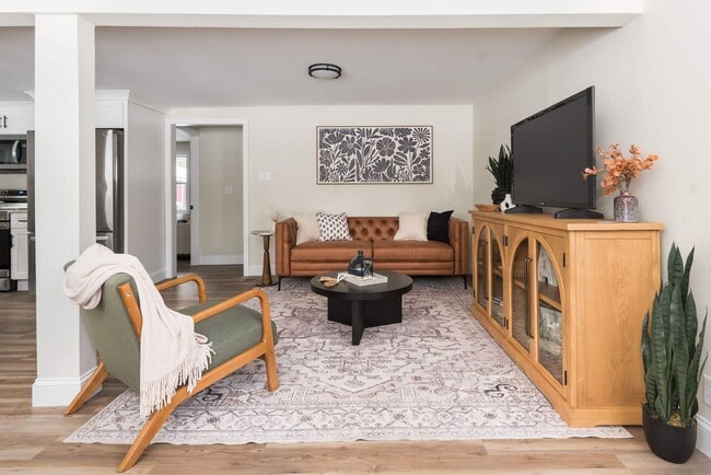 opportunity in South Carver!! - opportunity in South Carver!! House