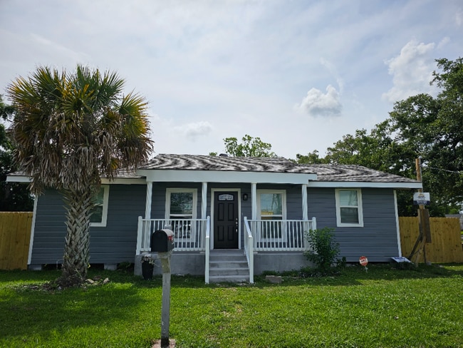 Photo - 600 Westwego Ave (Bridge City, LA) House