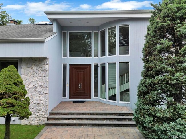 Building Photo - 25 Wildwood Dr