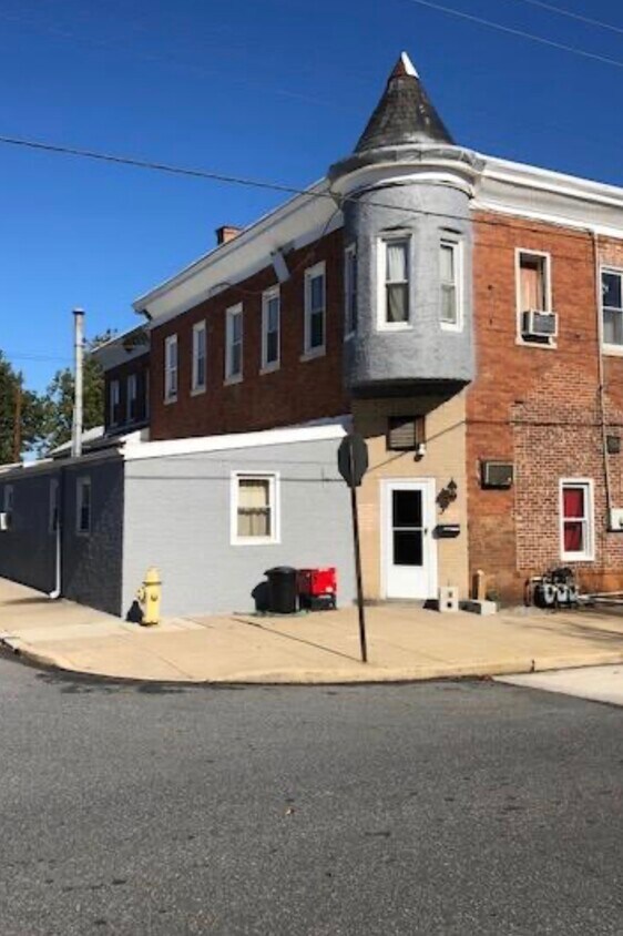 Building Photo - 3326 W 3rd St