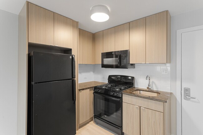 Foto del edificio - 5411 N Winthrop Ave