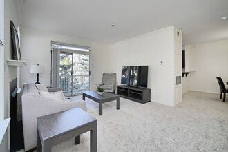 Building Photo - 1569 Onyx Dr