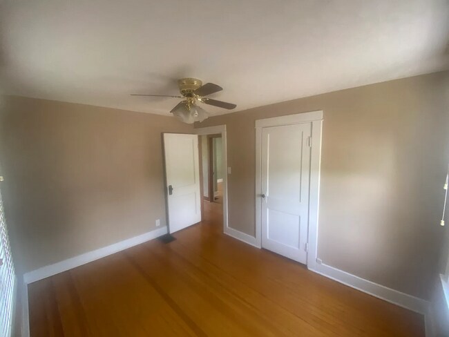 Foto del edificio - 1668 N Longview St