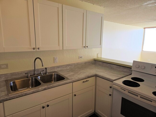 Building Photo - Condo - Harbor Lights 2 Bedroom 1.5 Bath New Kitchen and Baths
