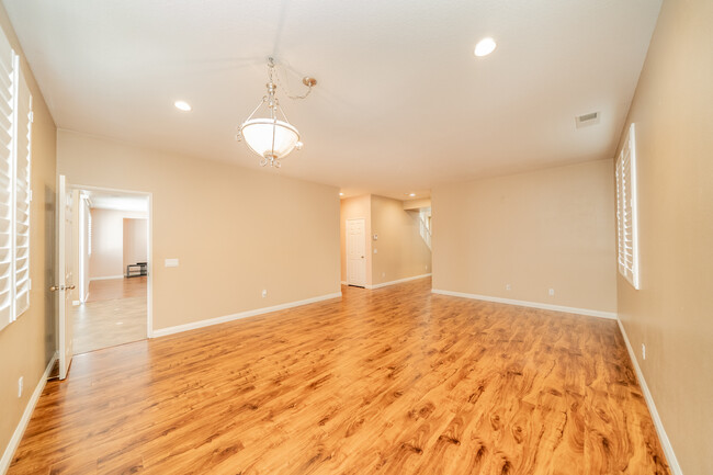 Foto del edificio - 11675 Bluegrass Rd