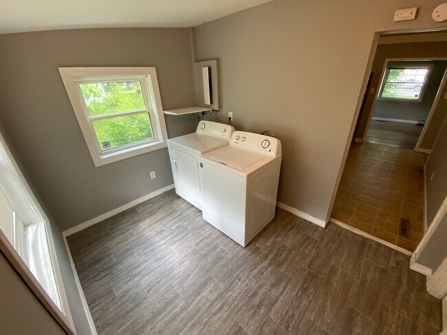Foto del edificio - 1539 N Hickory Rd