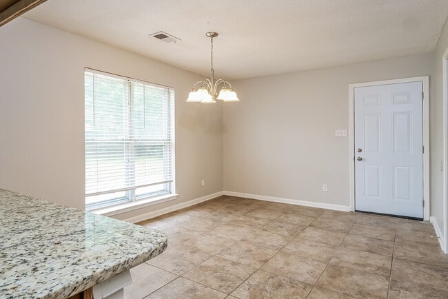 Building Photo - 3880 Warrington Dr