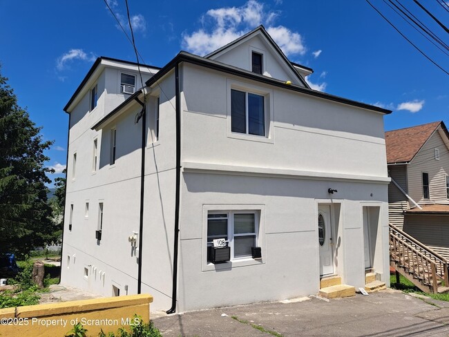 Building Photo - 1906 Prospect Ave