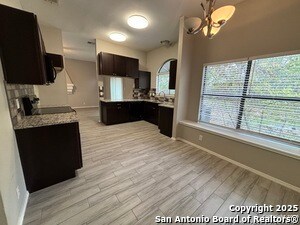 Foto del edificio - 10206 Barron Fld Dr