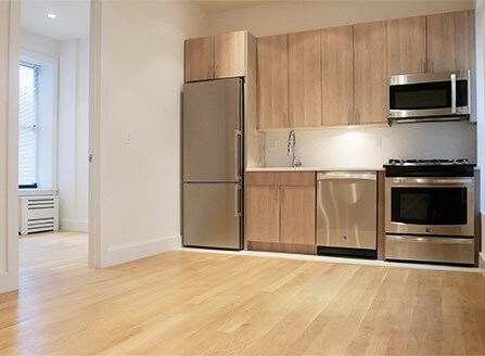 Foto principal - 504 W 34th St