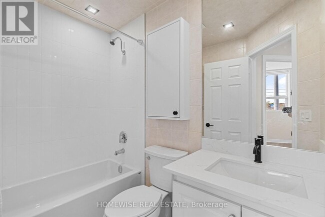 Building Photo - 3635 Dundas St W