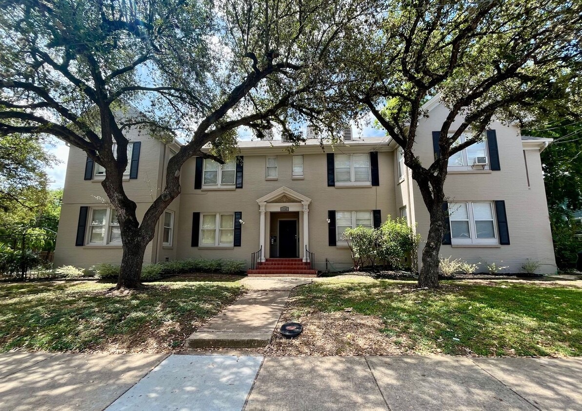 Foto principal - *LOCATION* Fabulous 1/1 with extra space O...