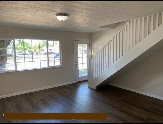 Foto del edificio - 822 Lincoln Ave