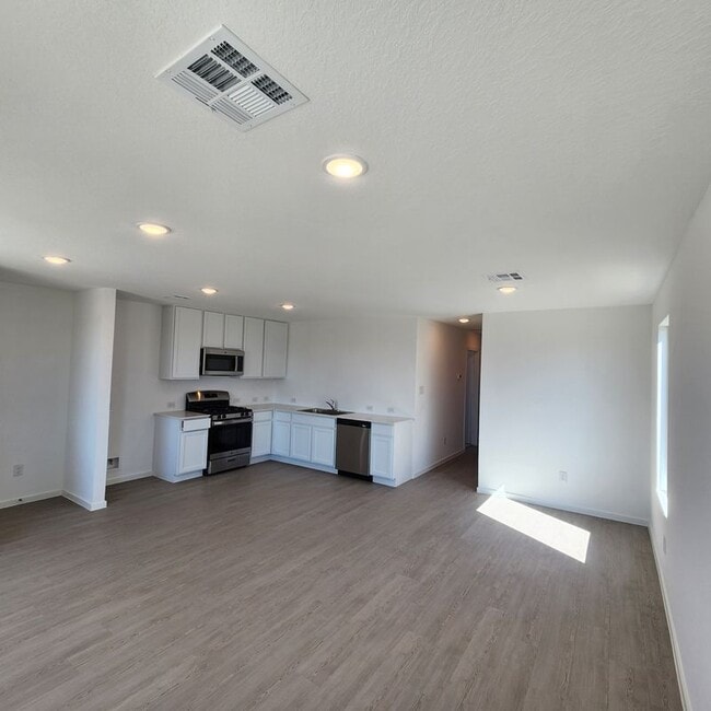 Building Photo - 7204 India Star-