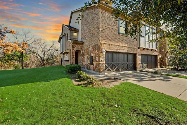 Foto principal - 911 Brook Forest Ln