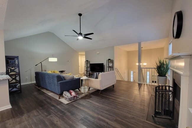 Building Photo - 3110 Crest Ridge Cir SW