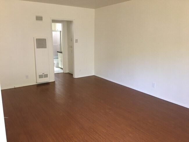 Foto del edificio - 907 N Gardner St