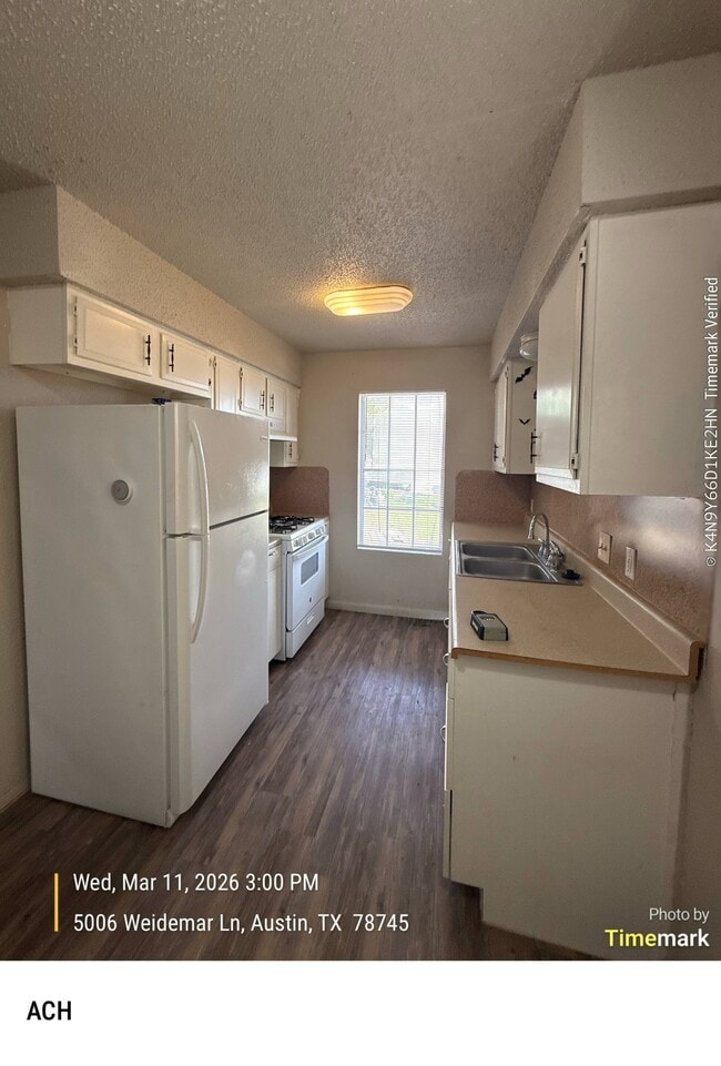 Building Photo - 5006 Weidemar Ln