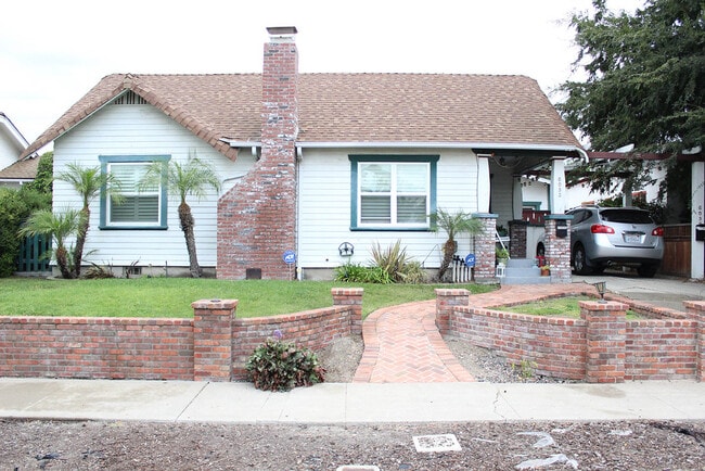 Foto del edificio - 5033 Mansfield St