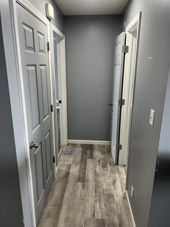 Building Photo - 1044 Cindy Jo Ct