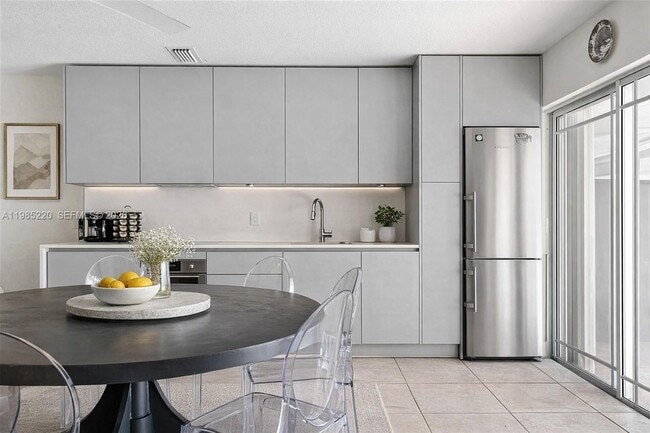 Building Photo - 8300 SW 31st St