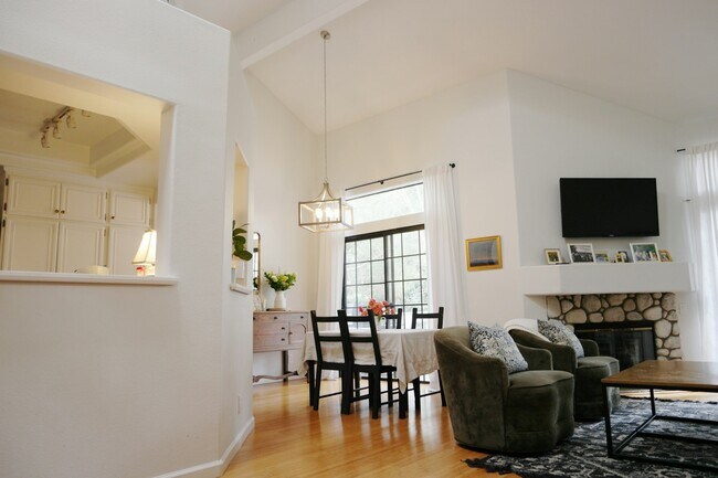 Foto del edificio - 8212 Mainsail Dr