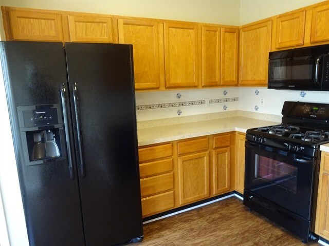 Foto del edificio - 3041 Lake Park Trl