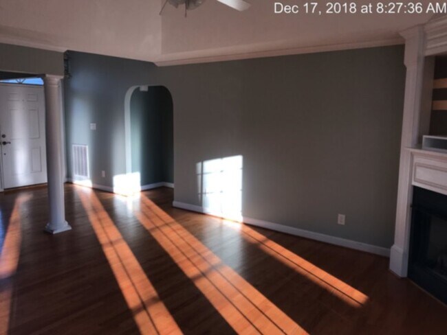 Building Photo - 3520 Kennicot Ct