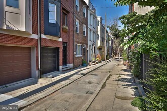Building Photo - 1706 Rodman St