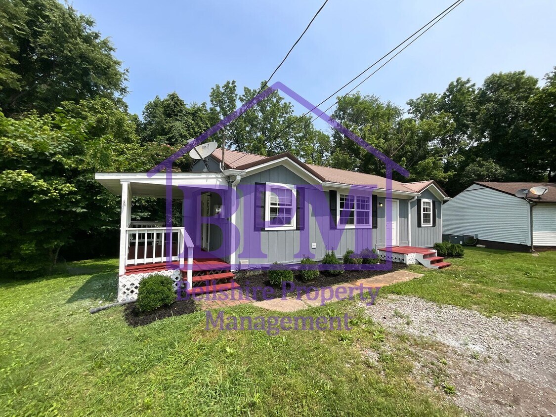 Foto principal - Freshly Updated 3 Bed, 1.5 Bath Home in Cl...