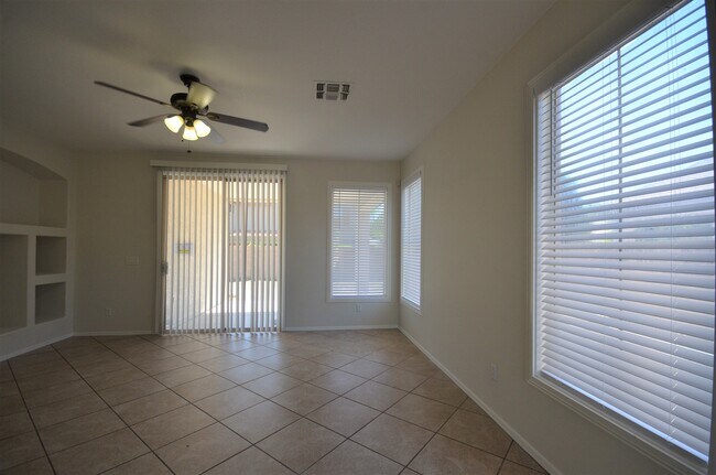 Foto del edificio - 3775 E Park Ave