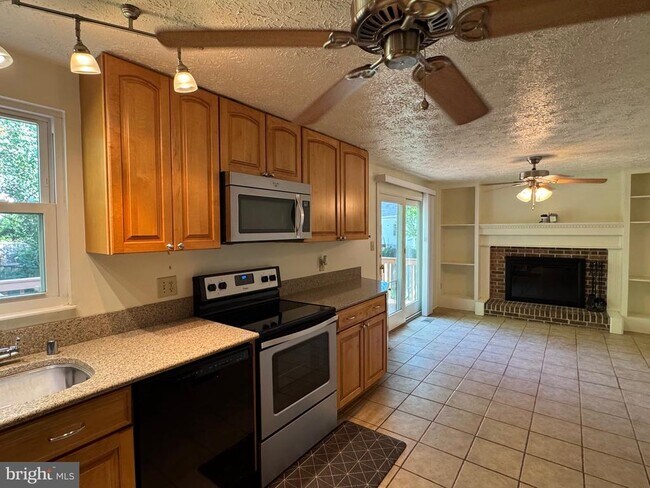 Foto del edificio - 12827 Framingham Ct